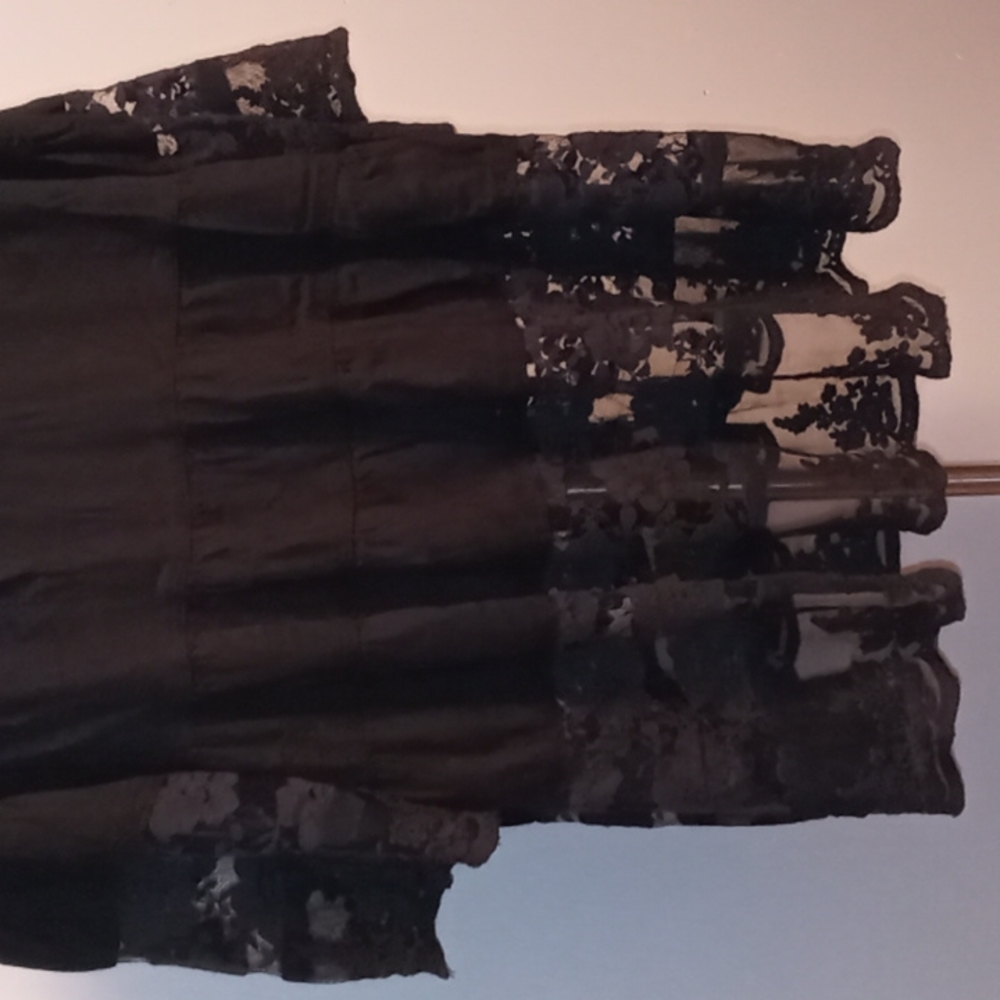 Black Lace Top - Picture 6 of 9
